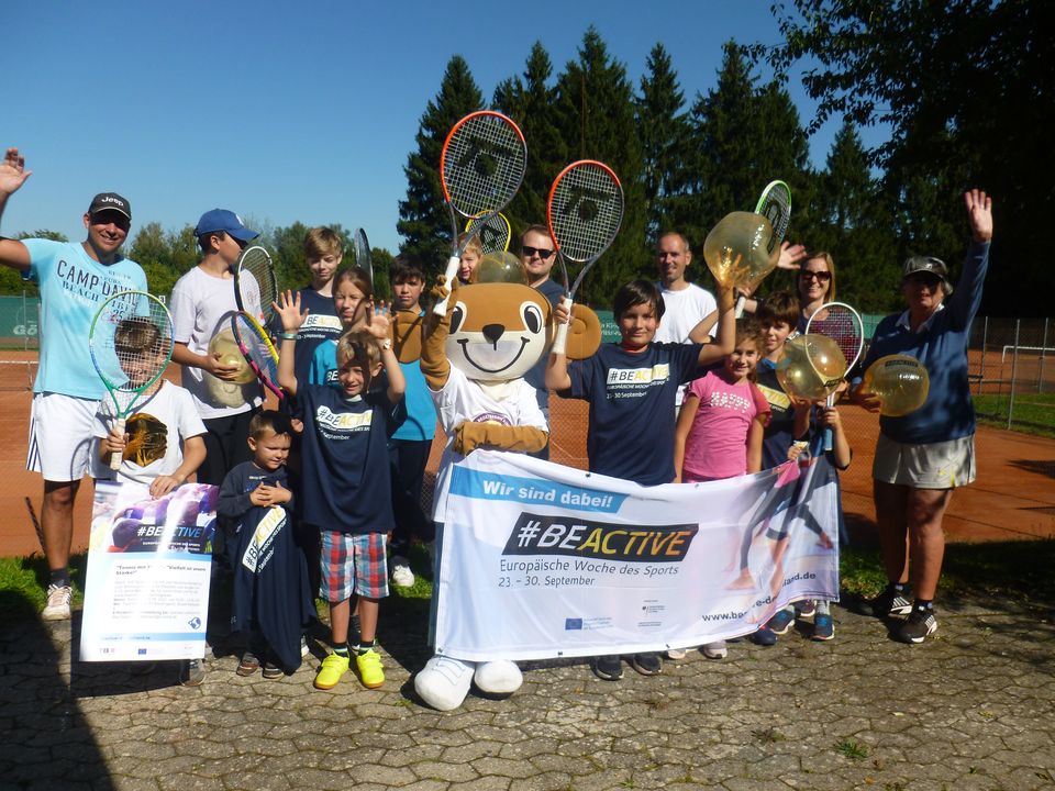 Tennis mit Pfiff! Leibbrands Tennisfamily & Talentino Maskottchen | Bildquelle: Leibbrand Sports/Gabriele Leibbrand